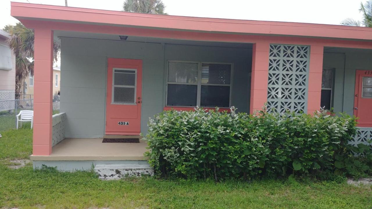 The Holiday Court Villas And Suites Fort Myers Beach Kültér fotó